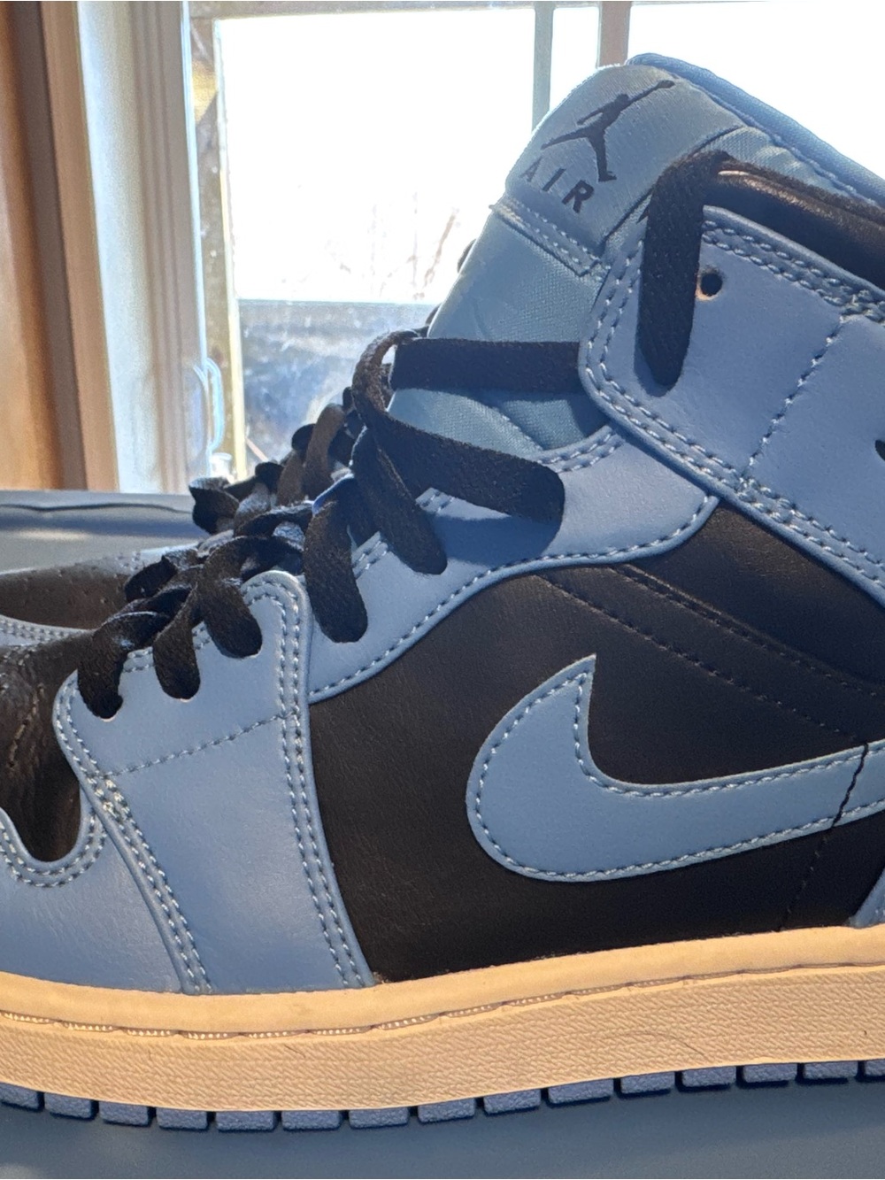 Nike Air Jordan 1 Mid University Blue/Black Retro Sz 10